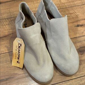 BearPaw Women's Light Beige Suede Slip-On Booties
